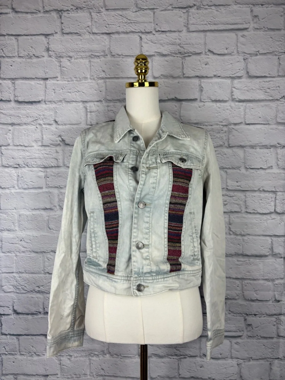Free People Baja tapestry light wash denim jacket size 8